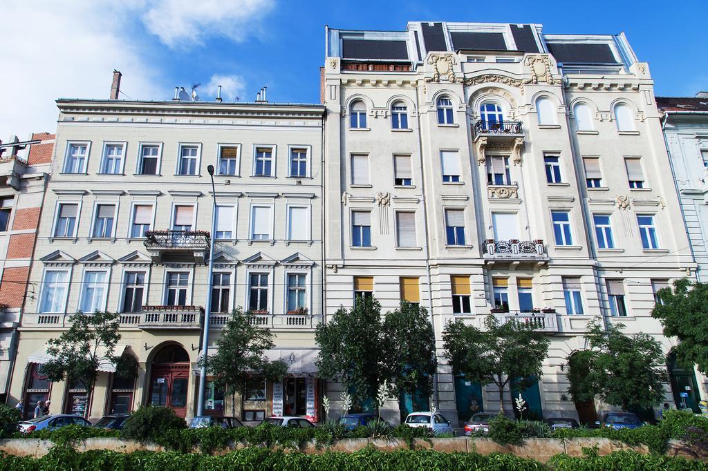 Pelicanstay At Riverside Danube Budapest Exteriör bild